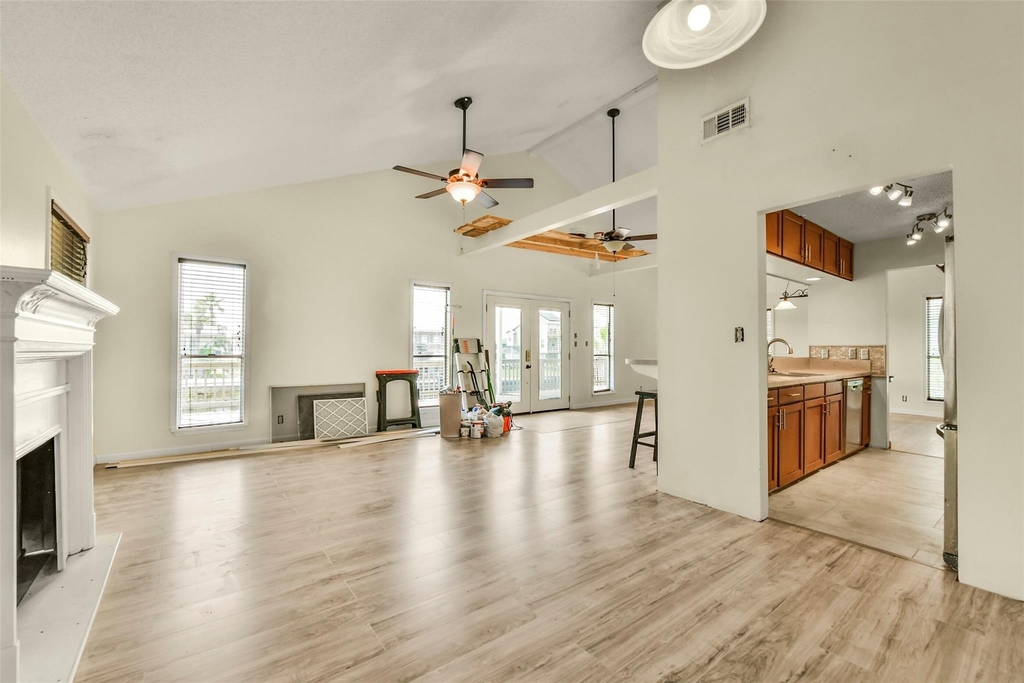 1073 Redfish Street - Photo 6