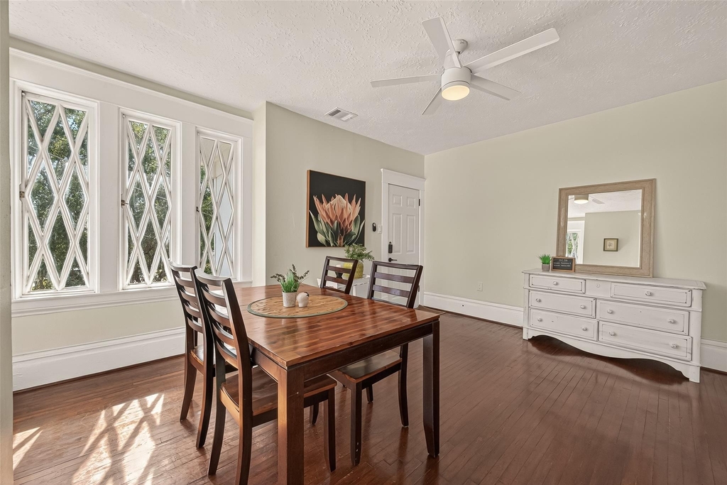 324 W Alabama Street - Photo 2