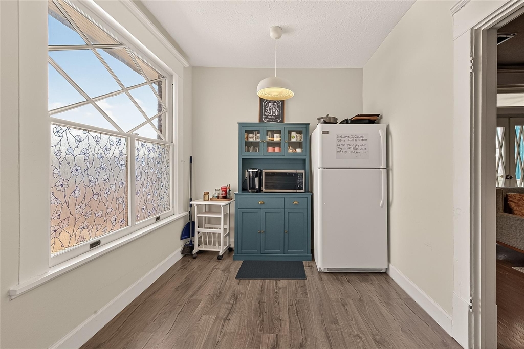 324 W Alabama Street - Photo 9