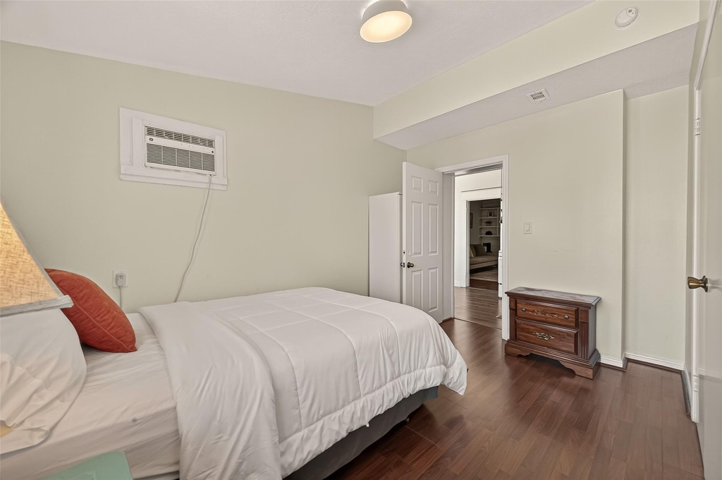 324 W Alabama Street - Photo 14