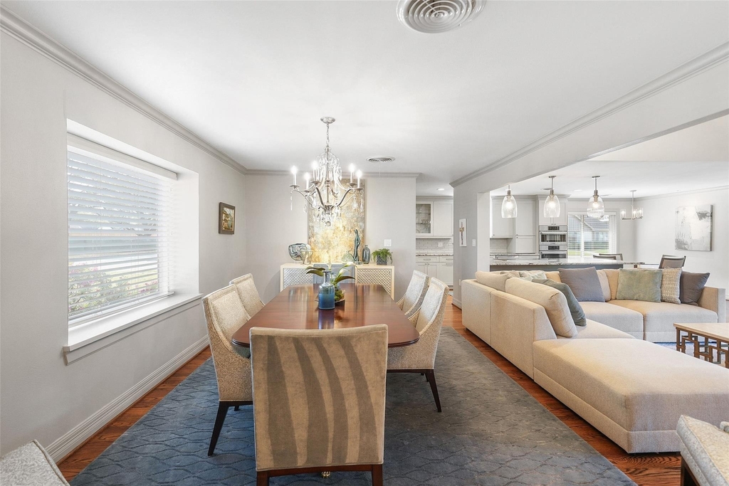 5058 Yarwell Drive - Photo 4