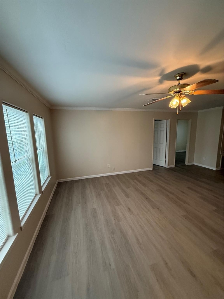 7806 Beckley - Photo 1
