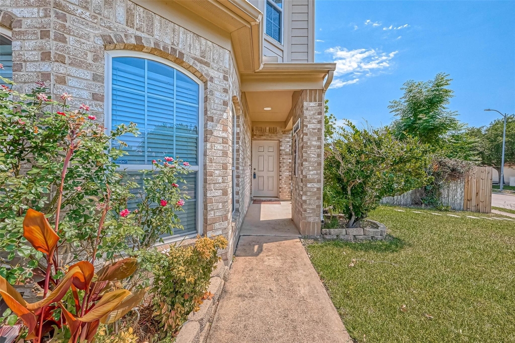 19223 Brook Village Road - Photo 6