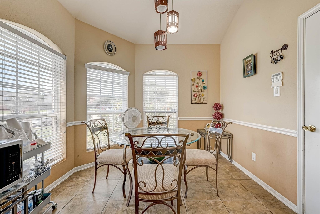 19223 Brook Village Road - Photo 21