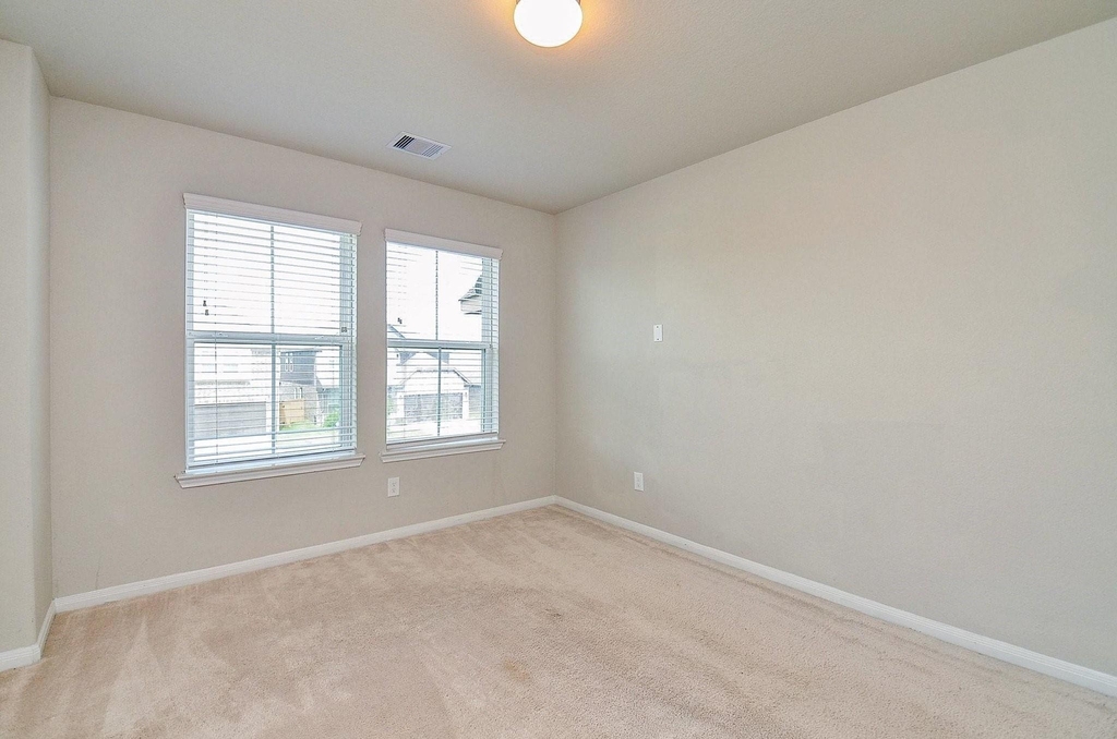 5443 Grand View Drive - Photo 9