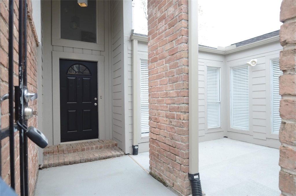 2023 Woodland Springs Street - Photo 5