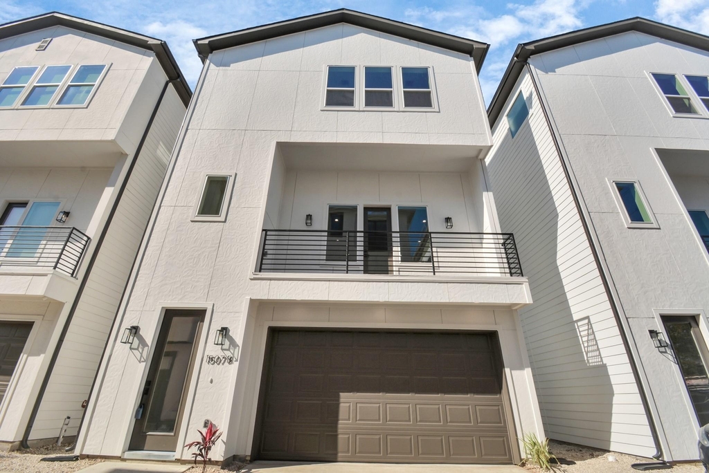 1507 Robin Street - Photo 0
