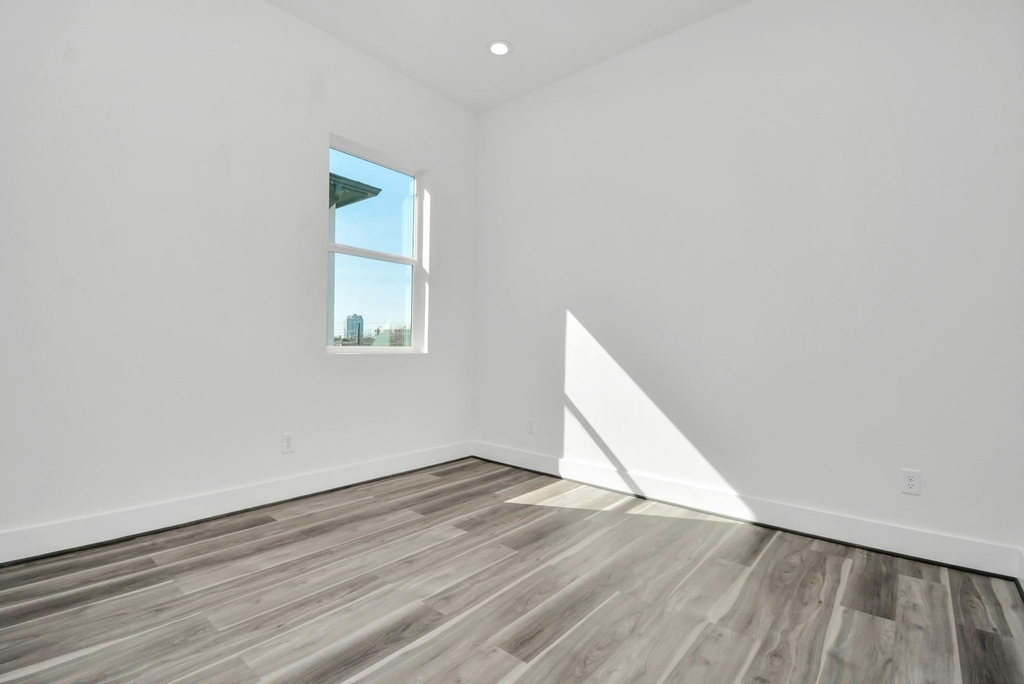 1507 Robin Street - Photo 33