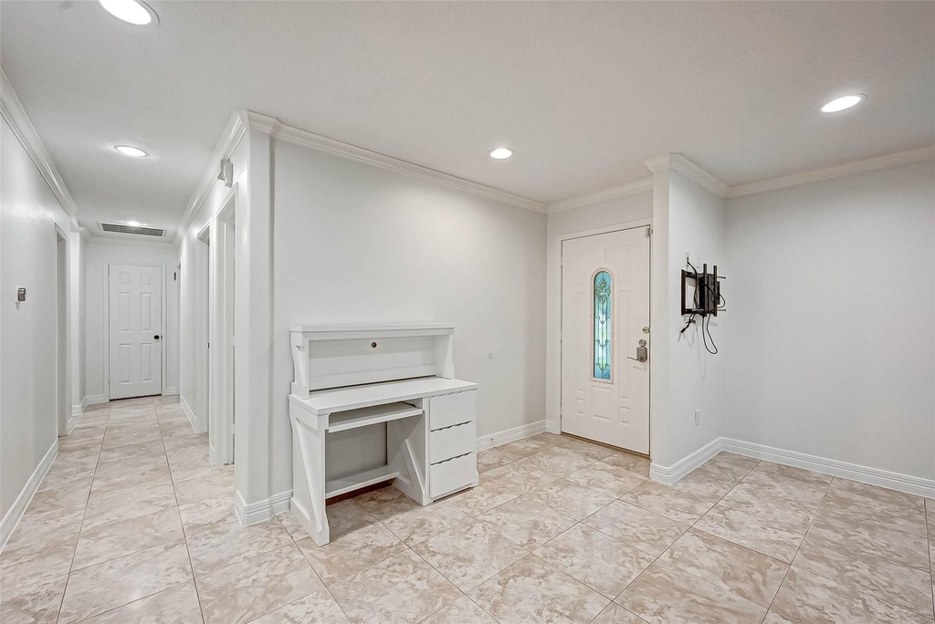 2030 Western Village Lane - Photo 4
