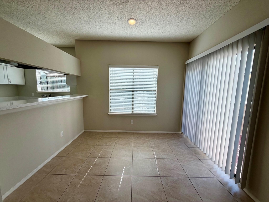 2710 Grants Lake Boulevard - Photo 2
