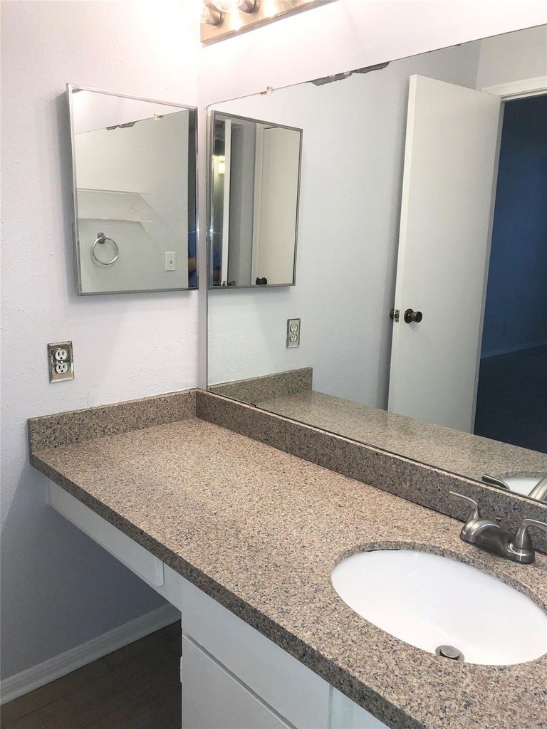 2120 El Paseo Street - Photo 11