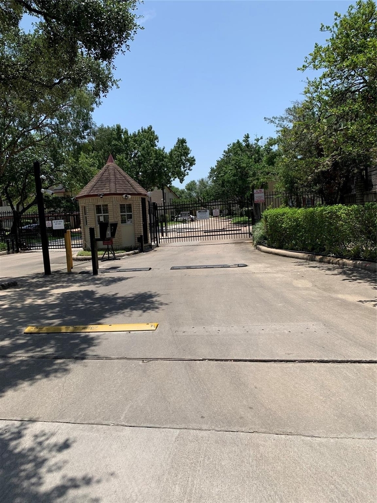 2120 El Paseo Street - Photo 0