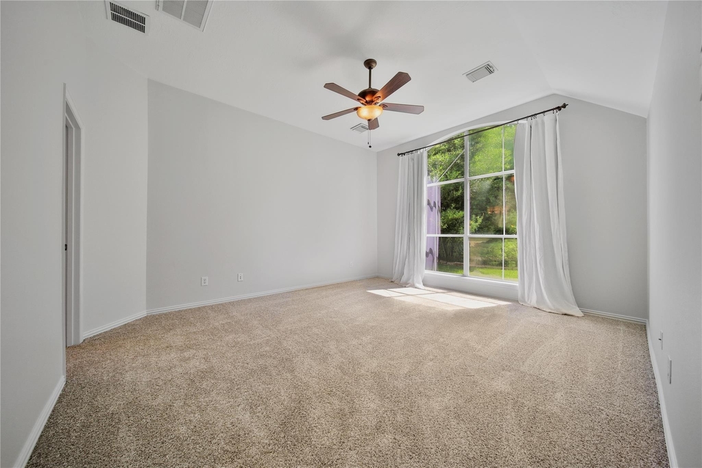 14 Beauty Bower Place - Photo 20