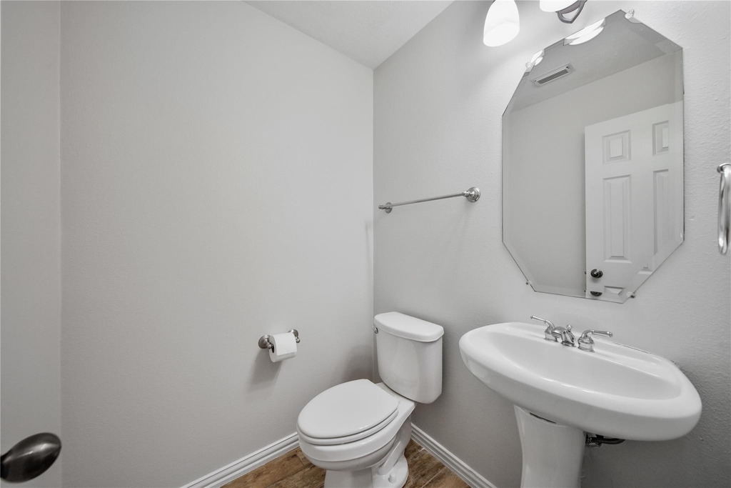 14 Beauty Bower Place - Photo 9