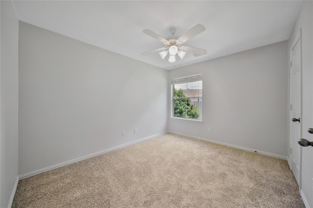 14 Beauty Bower Place - Photo 30
