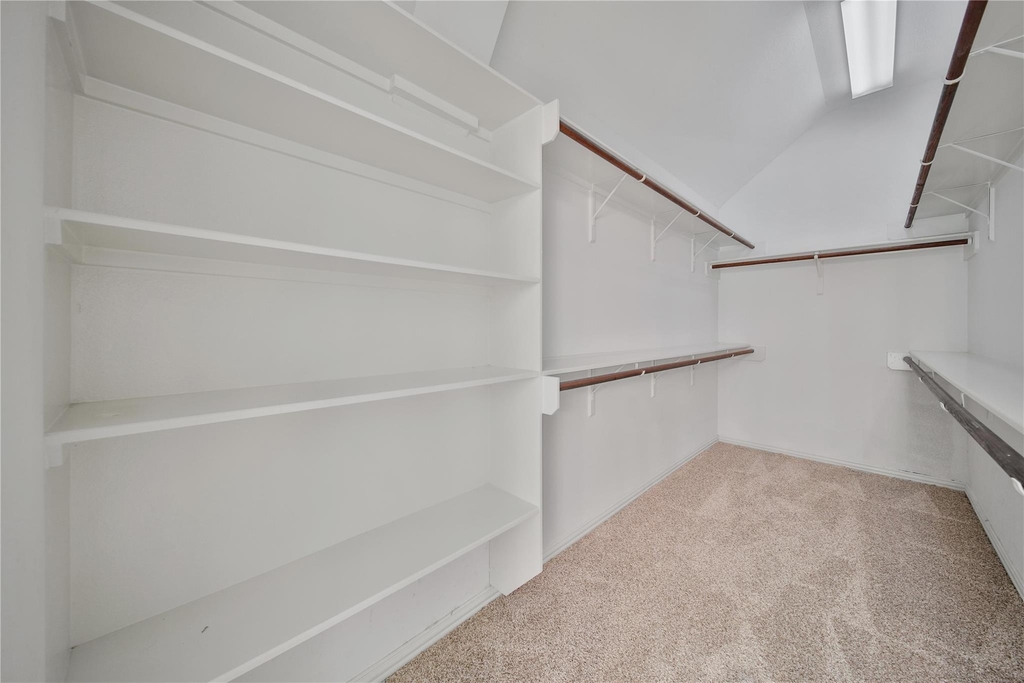 14 Beauty Bower Place - Photo 24