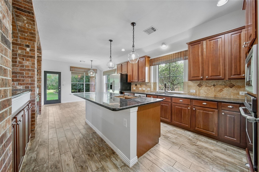 14 Beauty Bower Place - Photo 18