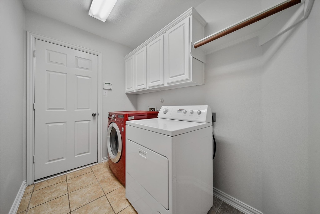 14 Beauty Bower Place - Photo 25