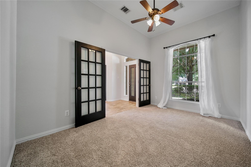 14 Beauty Bower Place - Photo 8