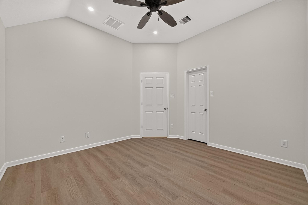 5607 Granite Falls Ln - Photo 2