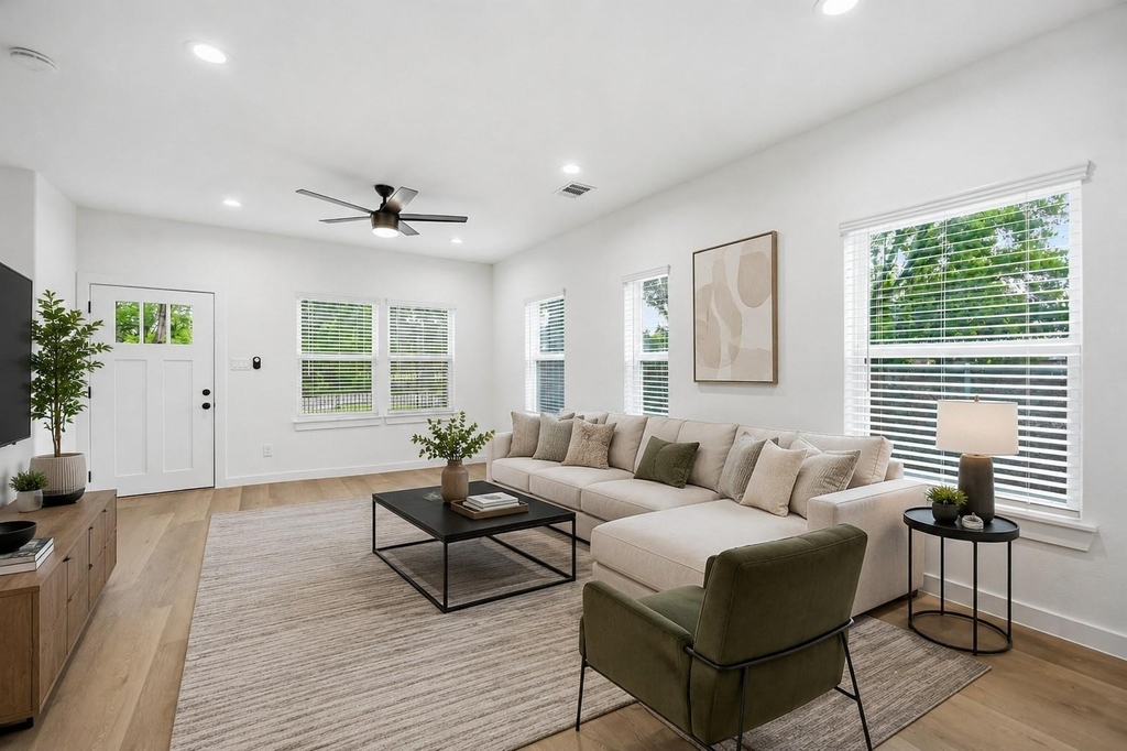 8412 Darien Street - Photo 5