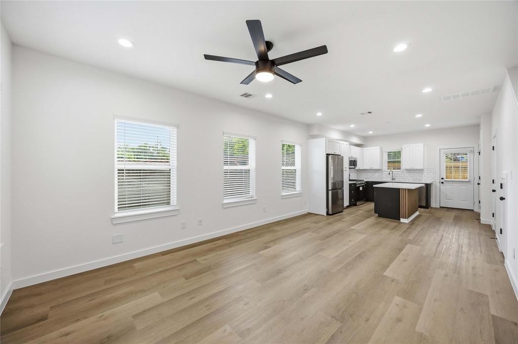 8412 Darien Street - Photo 7