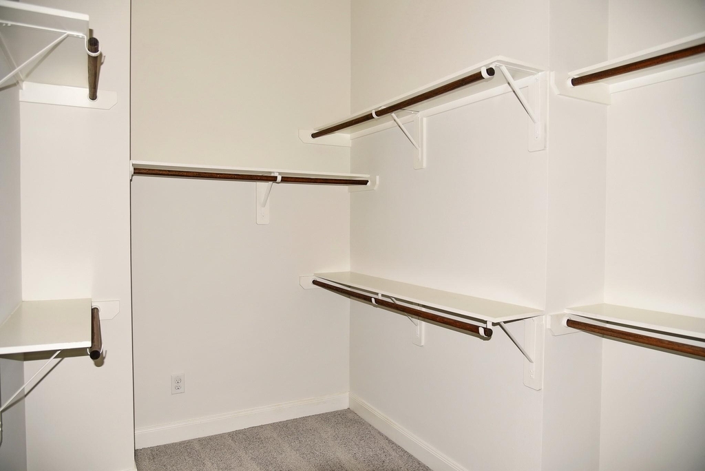 2211 Chenevert Street - Photo 20