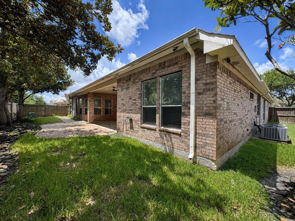 3301 Elm Creek Drive - Photo 37