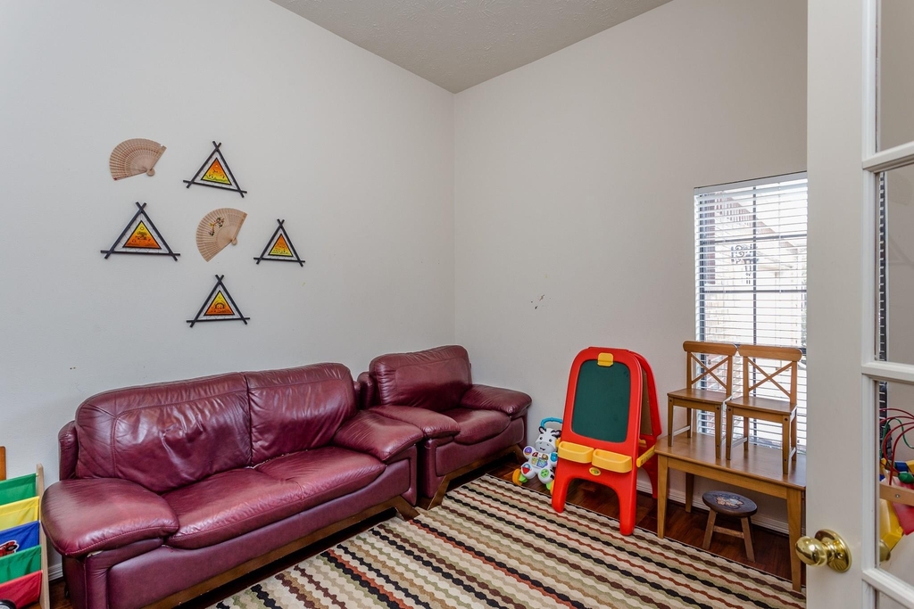 6706 Ashworth Drive - Photo 5