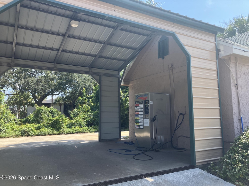 7667 N Wickham Road - Photo 4