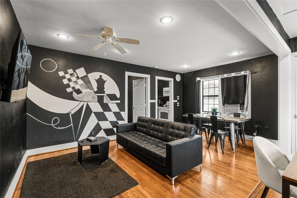3312-2 Greenbriar Drive - Photo 0