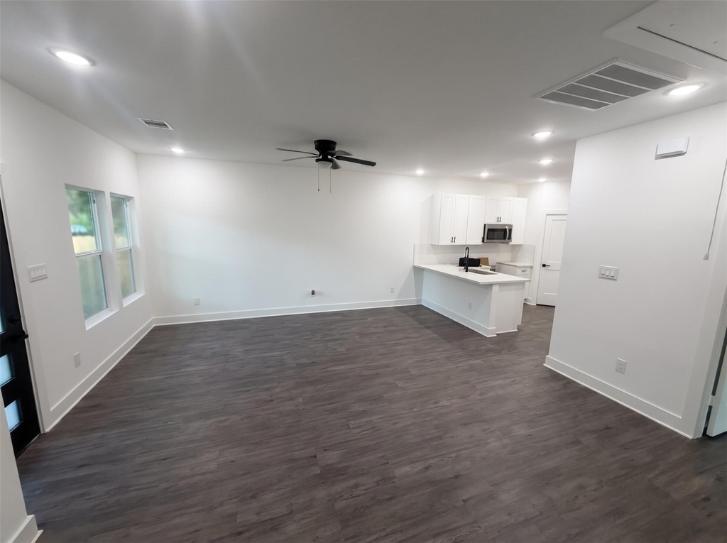 5838 Beldart Street - Photo 3