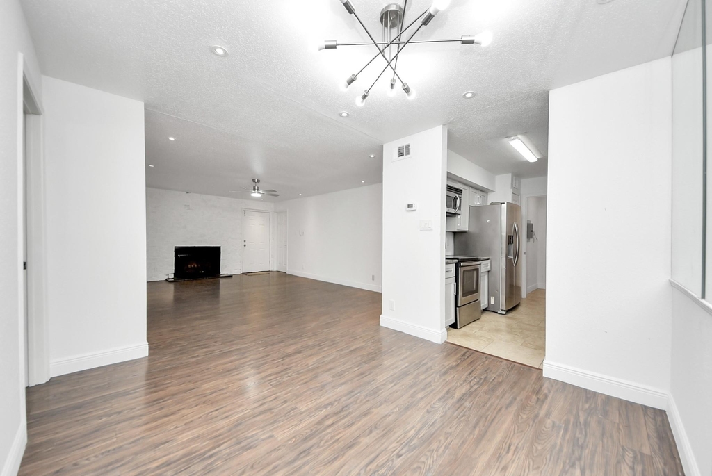 9700 Leawood Boulevard - Photo 10