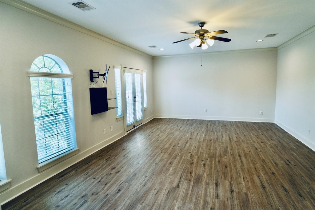 4020 Childress Street - Photo 3