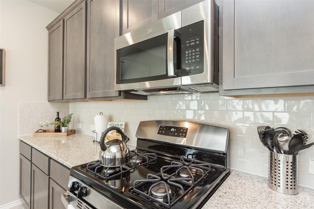 1915 Meadow Trail Drive - Photo 11