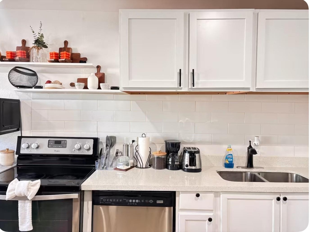 6835 Avenue Q Avenue - Photo 0