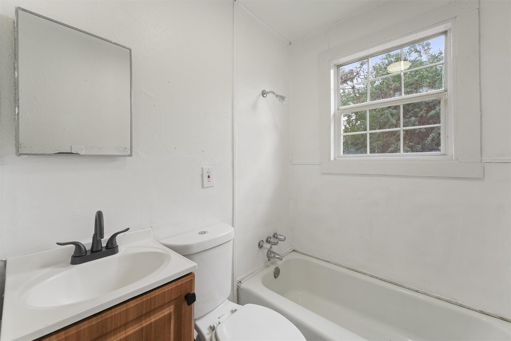 8514 Spaulding Street - Photo 6