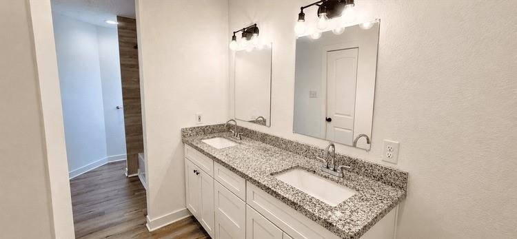 2102 Margaret Ave - Photo 5