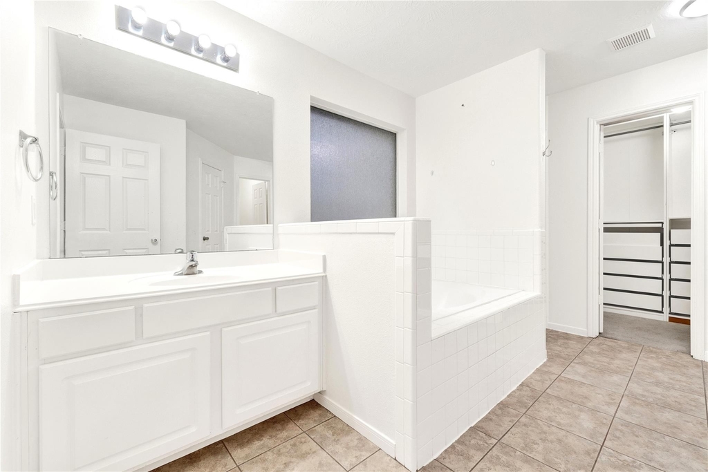 8518 Windy Thicket Lane - Photo 17