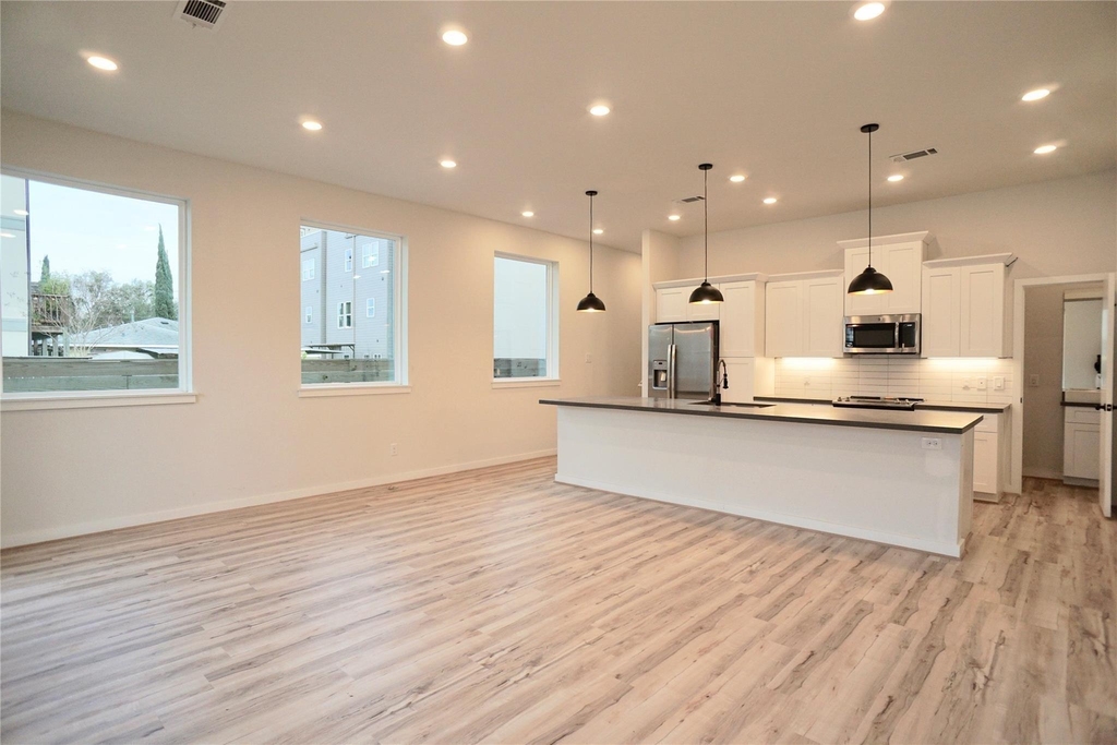 1711 Summer Street - Photo 4