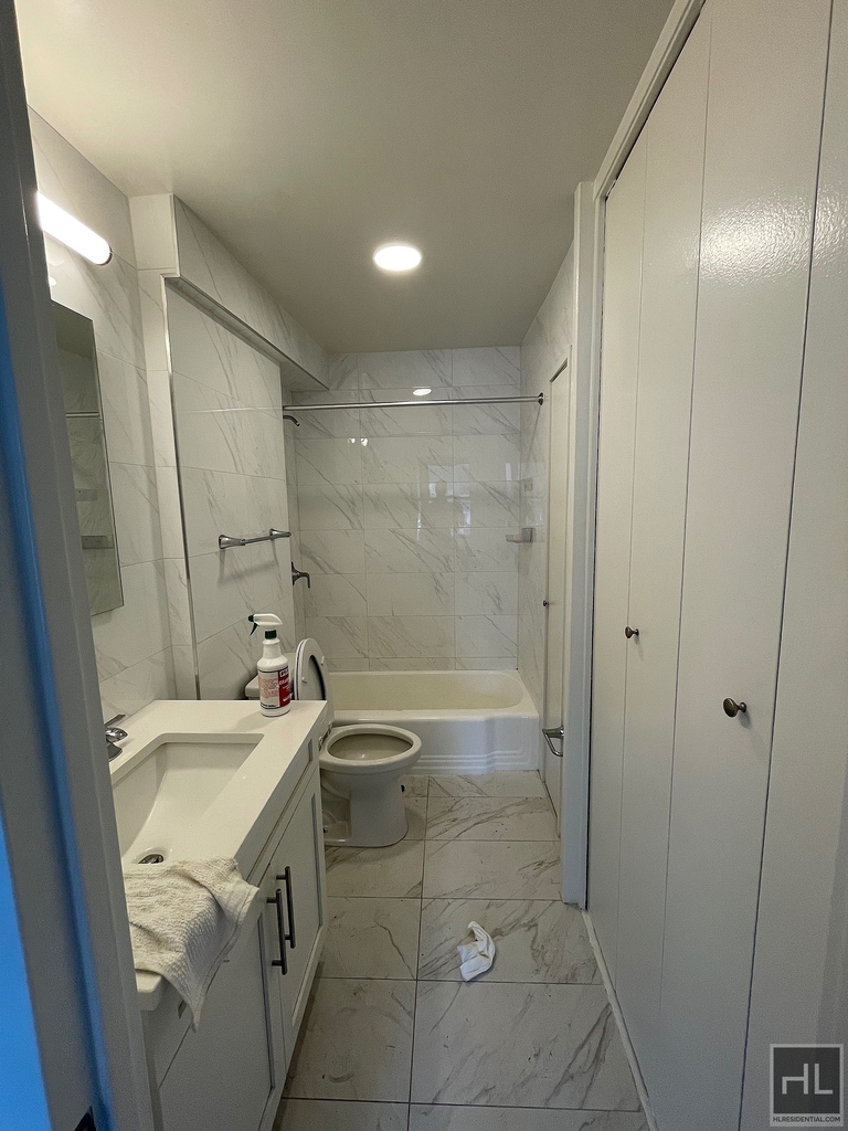 East 36 Street - Photo 5