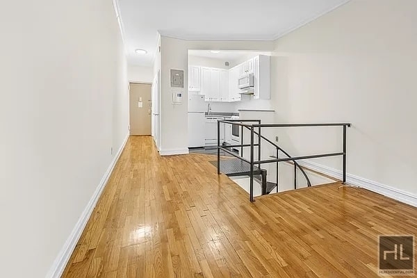 York Avenue - Photo 0