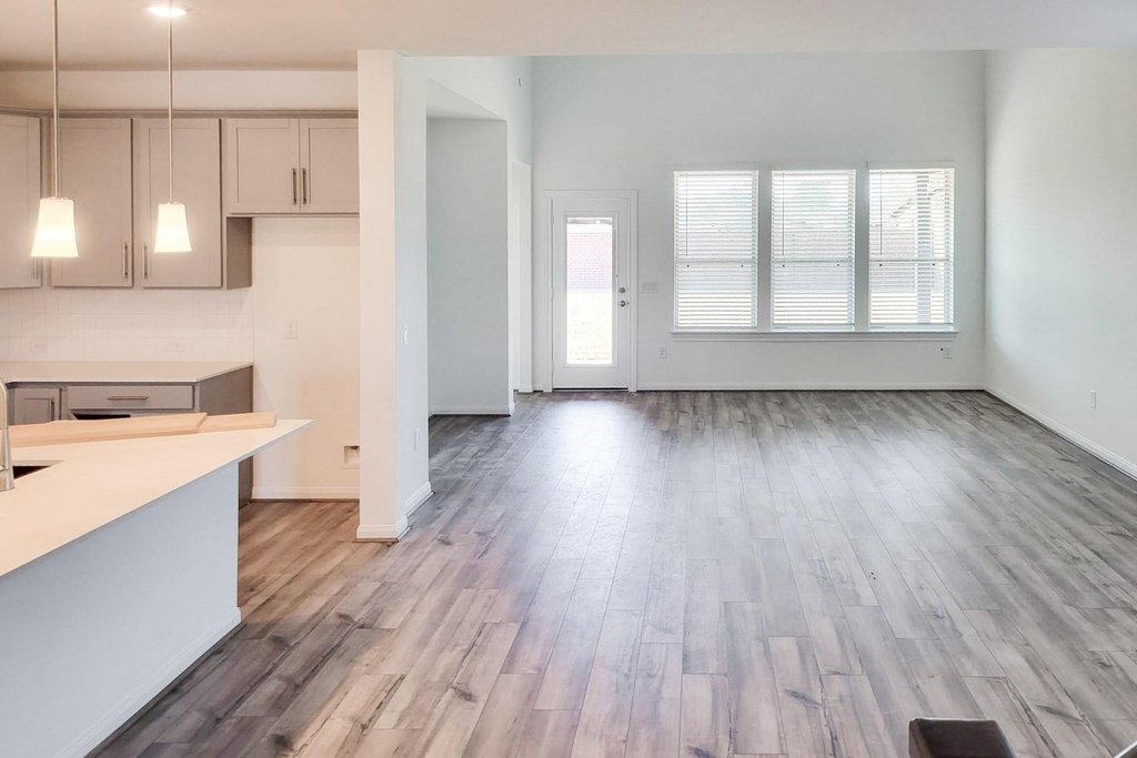 25737 Damask Drive - Photo 6