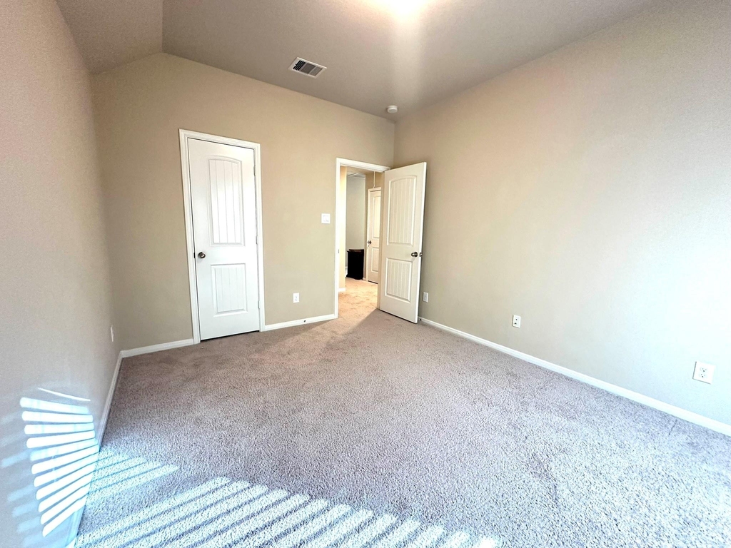 22407 Ebbets Field Drive - Photo 29