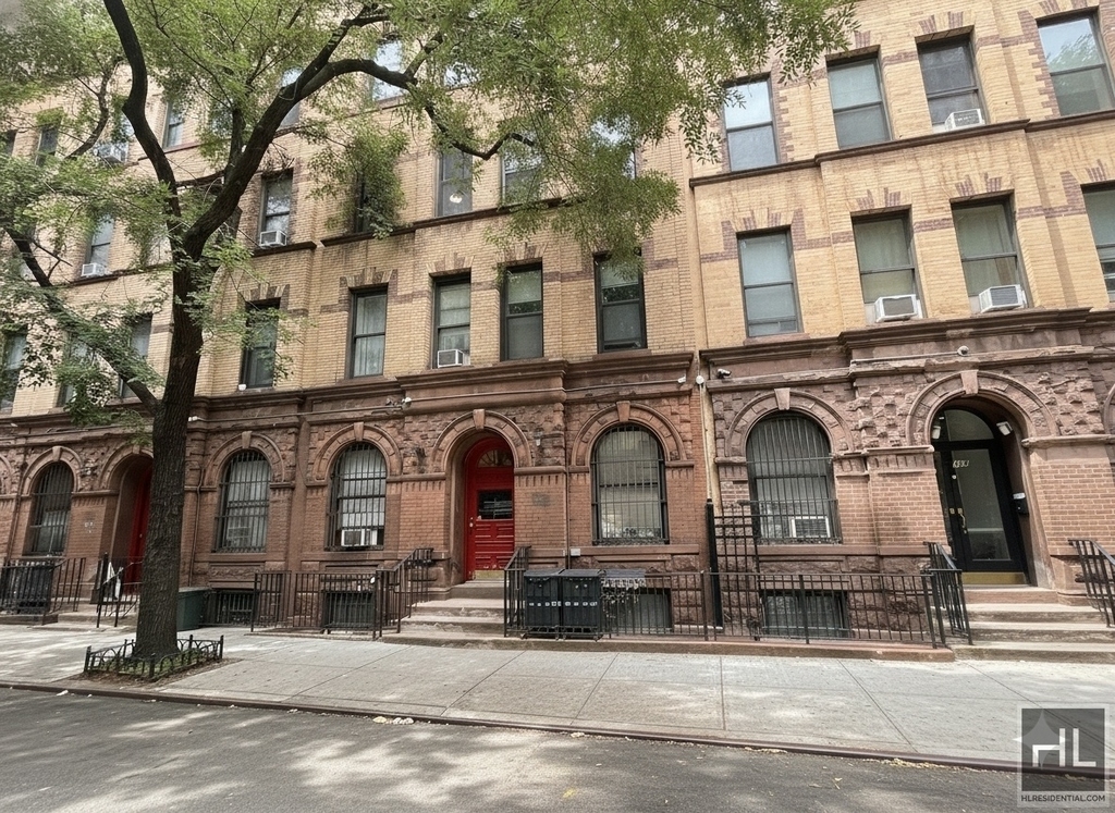 East 89 Street - Photo 1