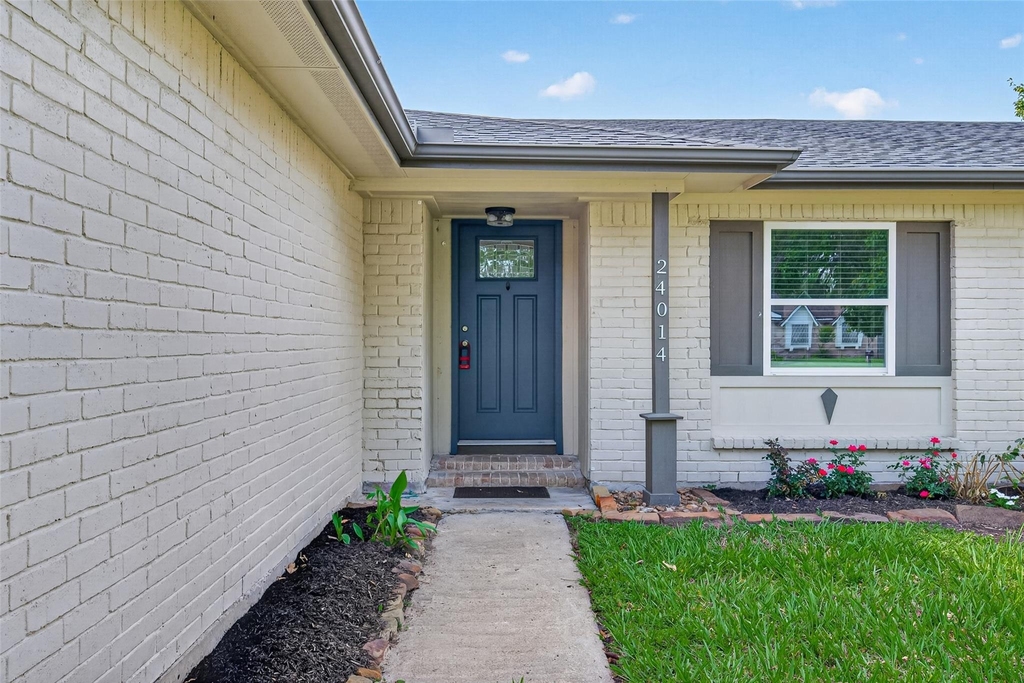 24014 Nomini Hall Lane - Photo 1