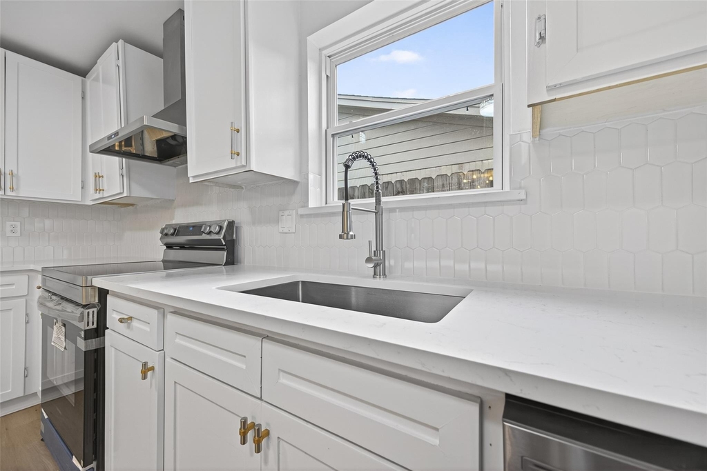 24014 Nomini Hall Lane - Photo 13
