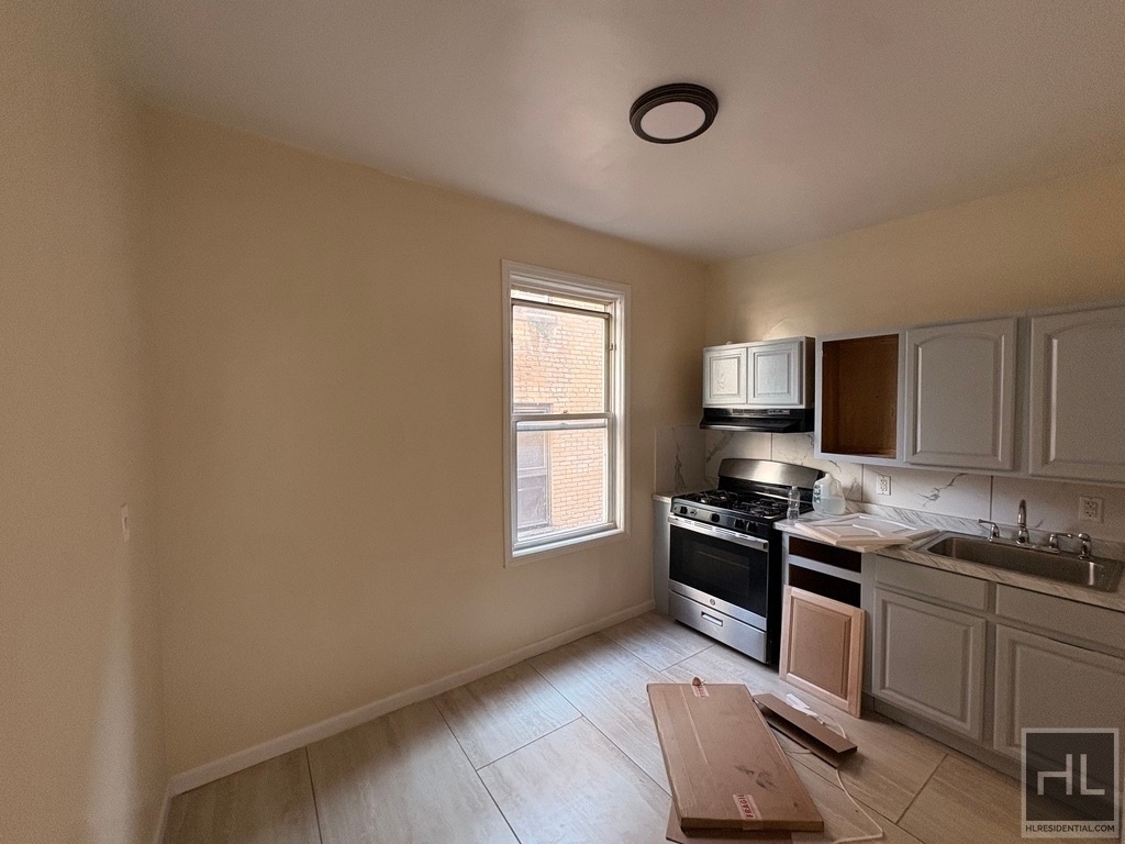 Montgomery Avenue - Photo 2