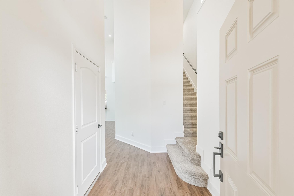 15203 Lake Powell Drive - Photo 2