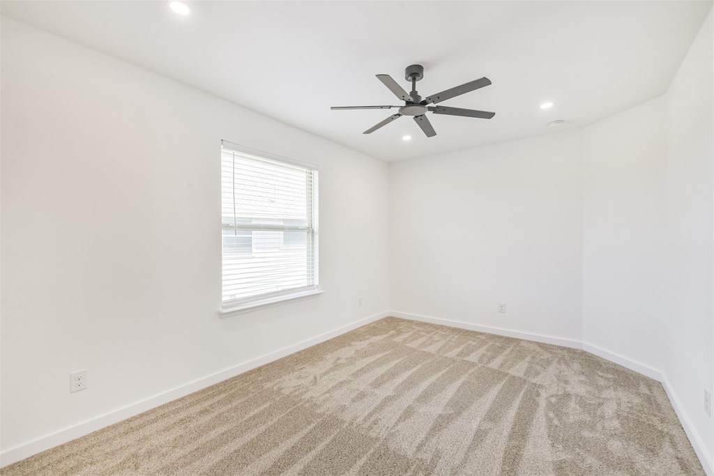 15203 Lake Powell Drive - Photo 34
